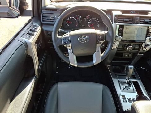 Used 2020 Toyota 4Runner SR5 Premium w/ Moonroof Package AWD/4WD image 11