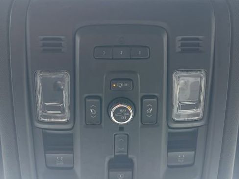 Used 2022 Chevrolet Tahoe High Country AWD/4WD image 45