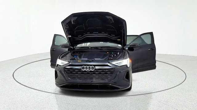Used 2024 Audi Q8 e-tron Premium AWD/4WD image 13