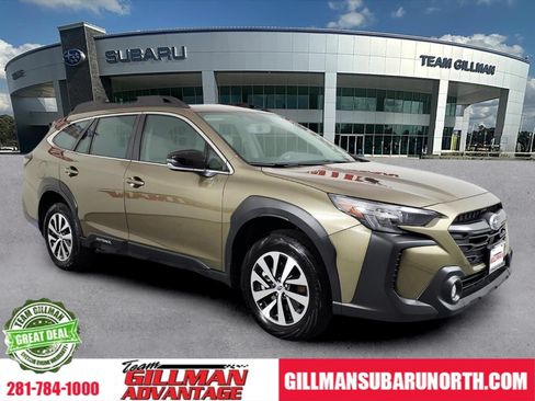 Used 2025 Subaru Outback Premium AWD/4WD image 1