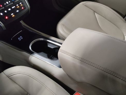 Used 2019 Lincoln MKC Premiere image 26