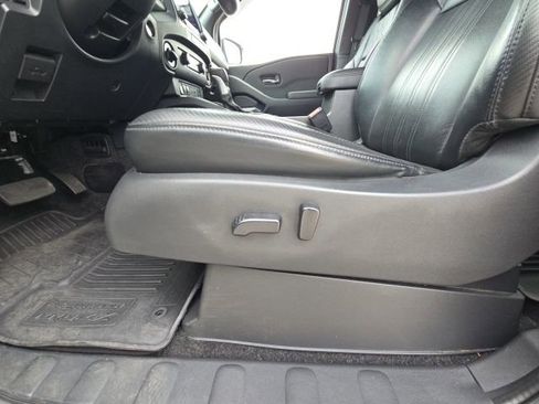 Used 2022 Nissan Frontier PRO-4X w/ Pro-4X Premium Package image 19