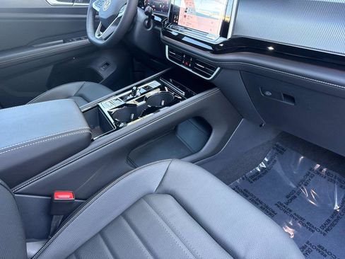 New 2026 Volkswagen Atlas Cross Sport SEL R-Line AWD/4WD image 15