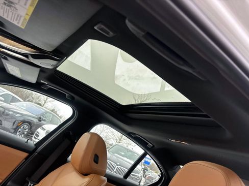 Used 2025 BMW 330i xDrive 330i xDrive w/ Premium Package image 26