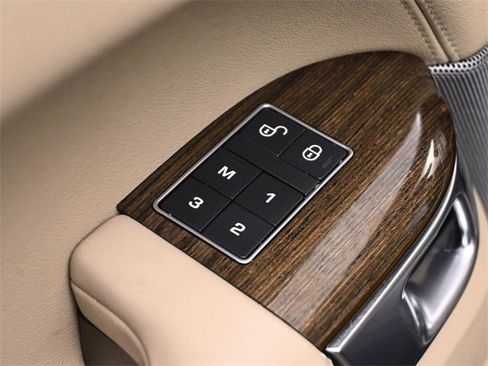 Used 2017 Land Rover Range Rover Sport HSE image 36