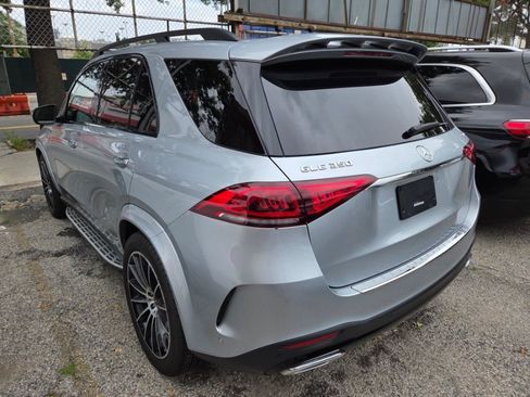 Used 2022 Mercedes-Benz GLE 350 4MATIC w/ AMG Line Exterior image 4