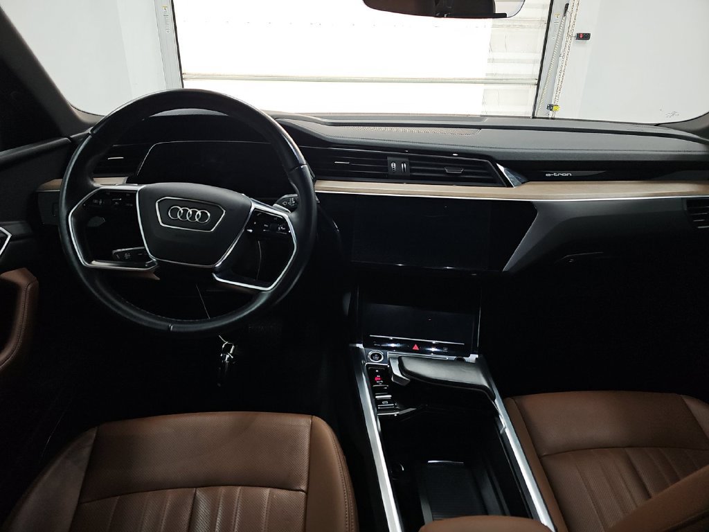 Used 2024 Audi Q8 e-tron Premium Plus w/ Premium Plus Package AWD/4WD image 8