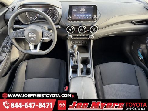 Used 2025 Nissan Sentra SV image 12
