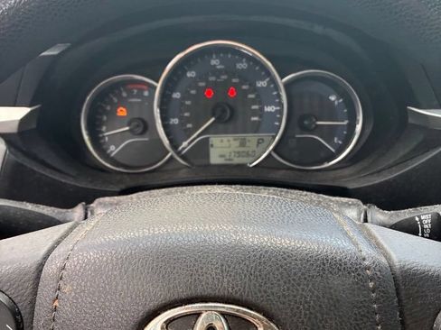 Used 2015 Toyota Corolla LE FWD image 9