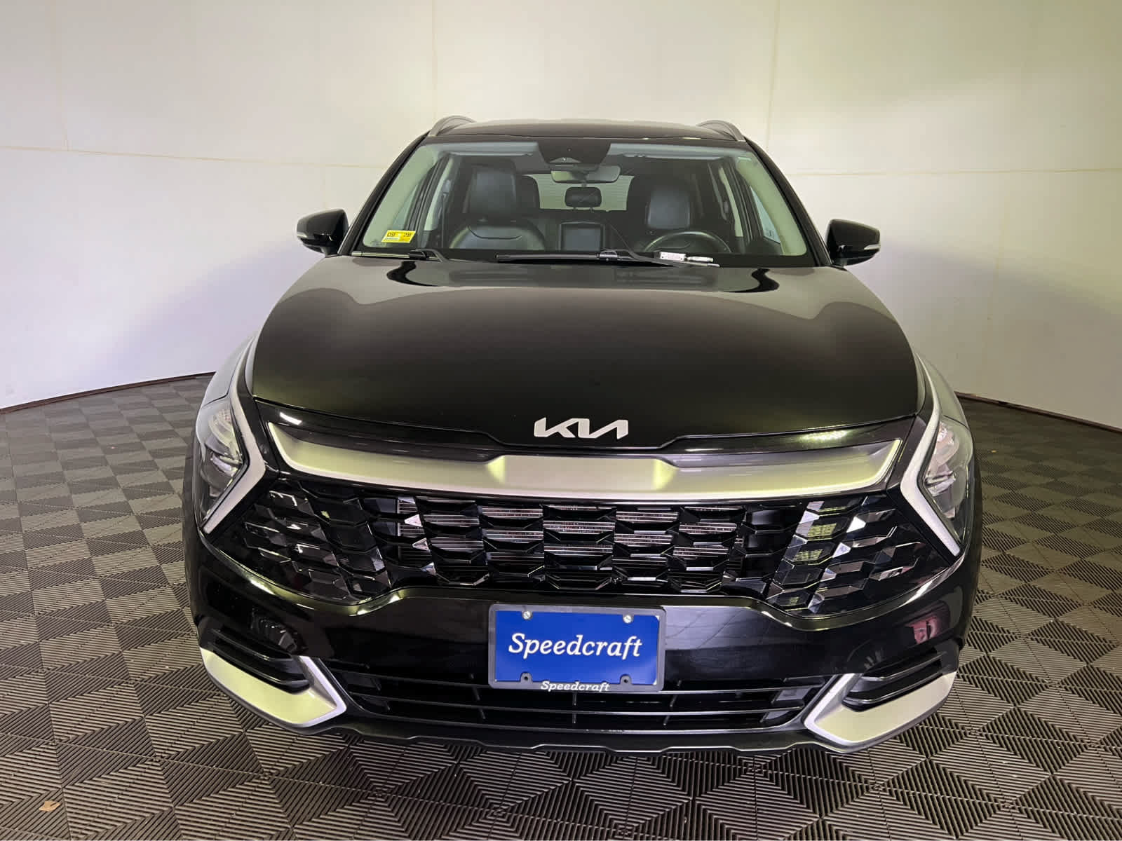 Used 2023 Kia Sportage EX AWD/4WD image 2