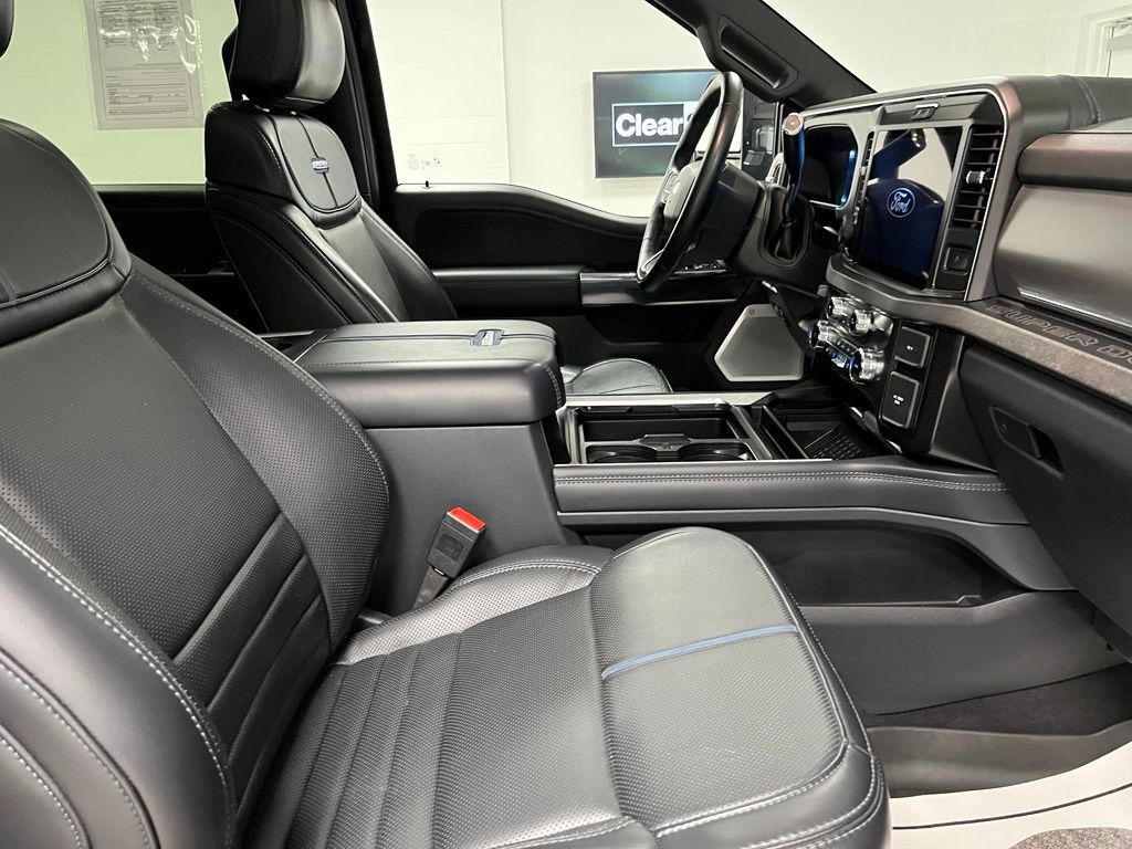Used 2025 Ford F450 Platinum w/ FX4 Off-Road Package AWD/4WD image 59