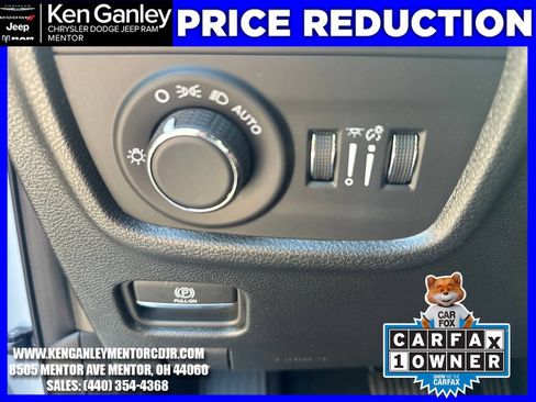 Used 2025 Jeep Grand Cherokee Altitude w/ Trailer Tow Package AWD/4WD image 15
