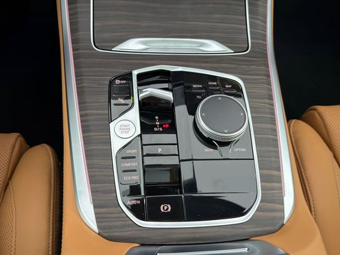 Used 2026 BMW X5 sDrive40i w/ Premium Package image 17