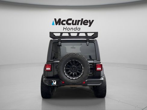 Used 2021 Jeep Wrangler Unlimited Sahara w/ Cold Weather Group image 4