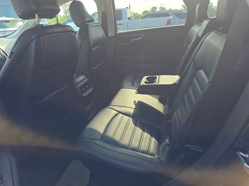 Used 2023 Ford Edge SEL AWD/4WD image 9
