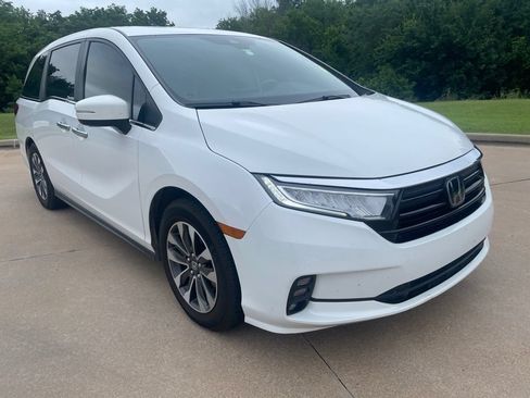 Used 2023 Honda Odyssey EX-L image 3