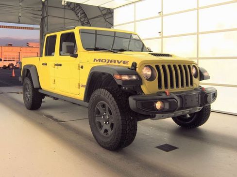Used 2023 Jeep Gladiator Mojave w/ Trailer Tow Package image 3