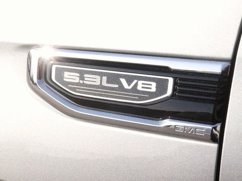 Used 2025 GMC Sierra 1500 SLT image 12