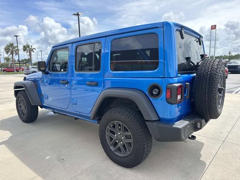 Used 2026 Jeep Wrangler Unlimited Sport AWD/4WD image 5