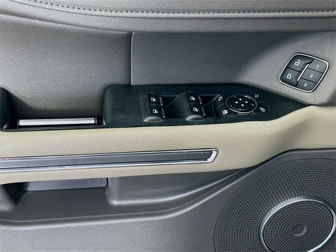 Used 2020 Ford Expedition XLT w/ Equipment Group 202A image 18