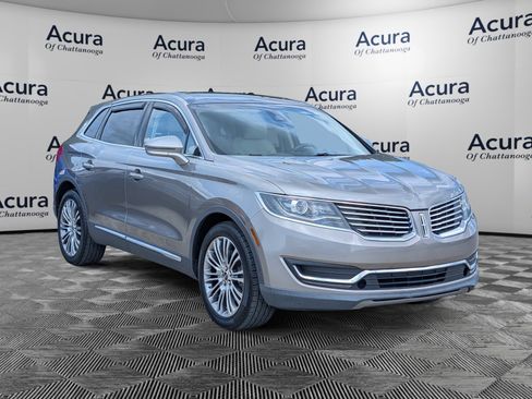 Used 2016 Lincoln MKX Reserve w/ Climate Package FWD image 2