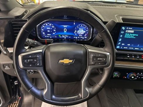 Used 2023 Chevrolet Silverado 1500 LT image 12