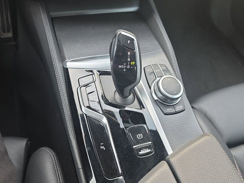 Used 2022 BMW 540i xDrive w/ M Sport Package image 15