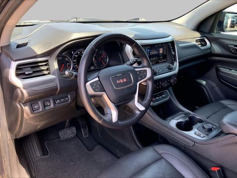 Used 2020 GMC Acadia SLT w/ Driver Alert Package II FWD image 17