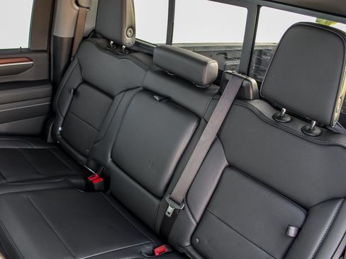 Used 2025 GMC Sierra 2500 Denali w/ Denali Reserve Package AWD/4WD image 24