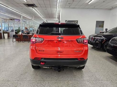Used 2018 Jeep Compass Trailhawk w/ Navigation Group AWD/4WD image 5