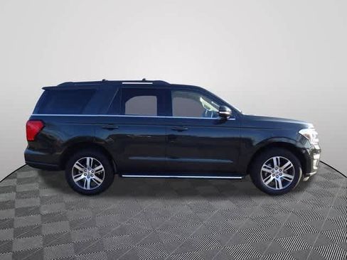 Used 2023 Ford Expedition XLT image 4