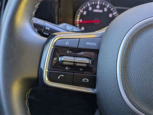 Used 2023 Kia Sorento S image 29