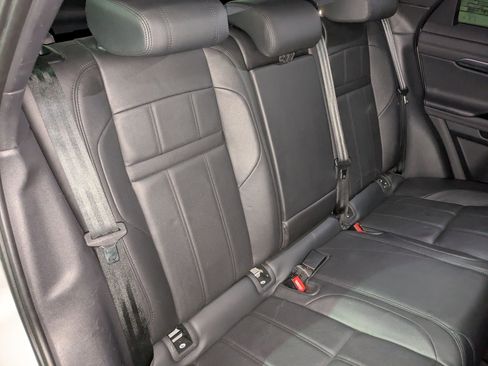 Used 2020 Land Rover Range Rover Evoque R-Dynamic SE image 25