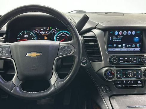 Used 2018 Chevrolet Suburban Premier image 11