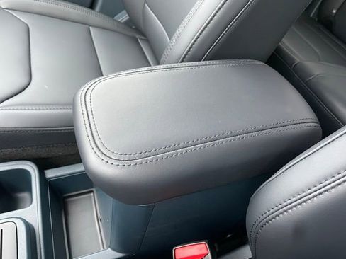 New 2026 Ford Maverick Lariat w/ Black Appearance Package image 20