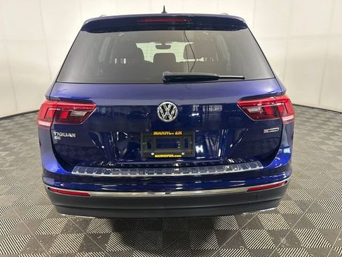 Used 2021 Volkswagen Tiguan SE w/ Panoramic Sunroof Package AWD/4WD image 3