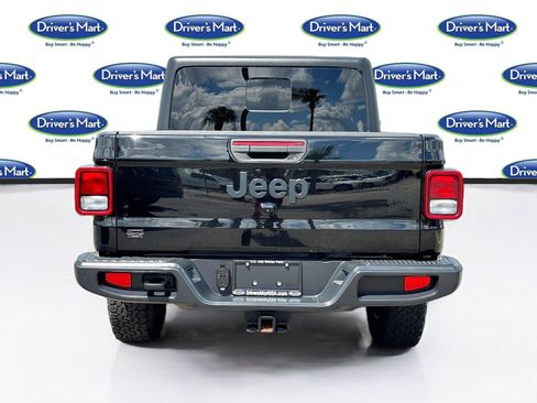 Used 2023 Jeep Gladiator Sport AWD/4WD image 6