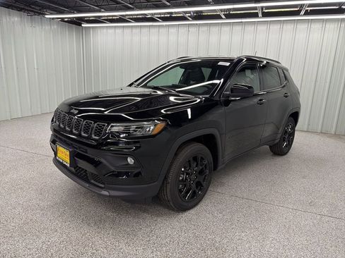 New 2026 Jeep Compass Latitude image 3