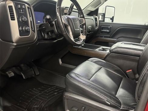 Used 2018 GMC Sierra 2500 Denali w/ Duramax Plus Package image 11
