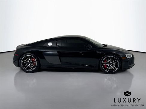 Used 2017 Audi R8 V10 image 5