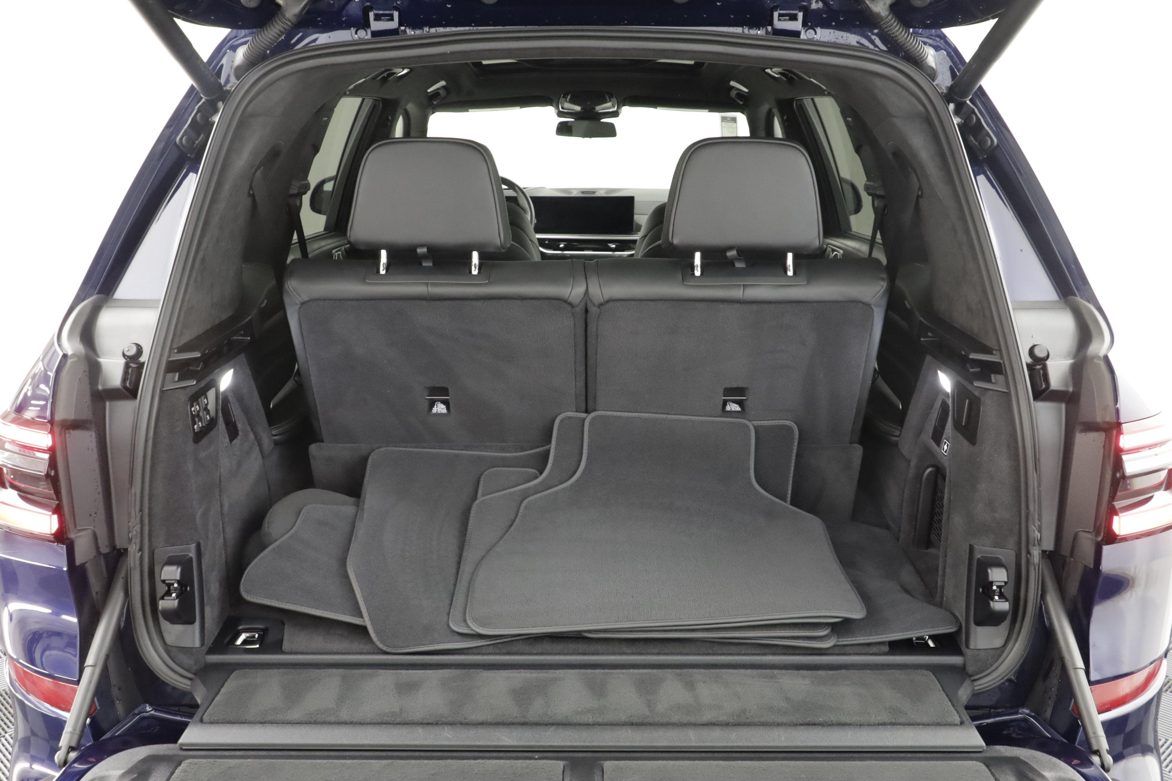 Used 2026 BMW X7 M60i AWD/4WD image 23