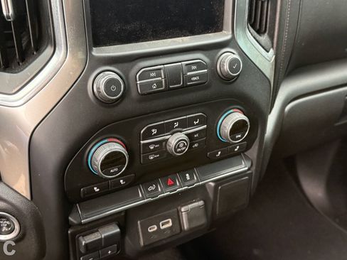 Used 2021 Chevrolet Silverado 3500 LT w/ Convenience Package AWD/4WD image 19