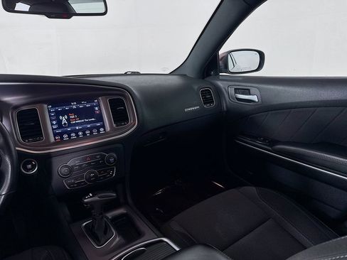 Used 2020 Dodge Charger SXT w/ Navigation & Travel Group AWD/4WD image 23