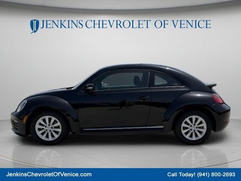 Used 2019 Volkswagen Beetle 2.0T S FWD image 11