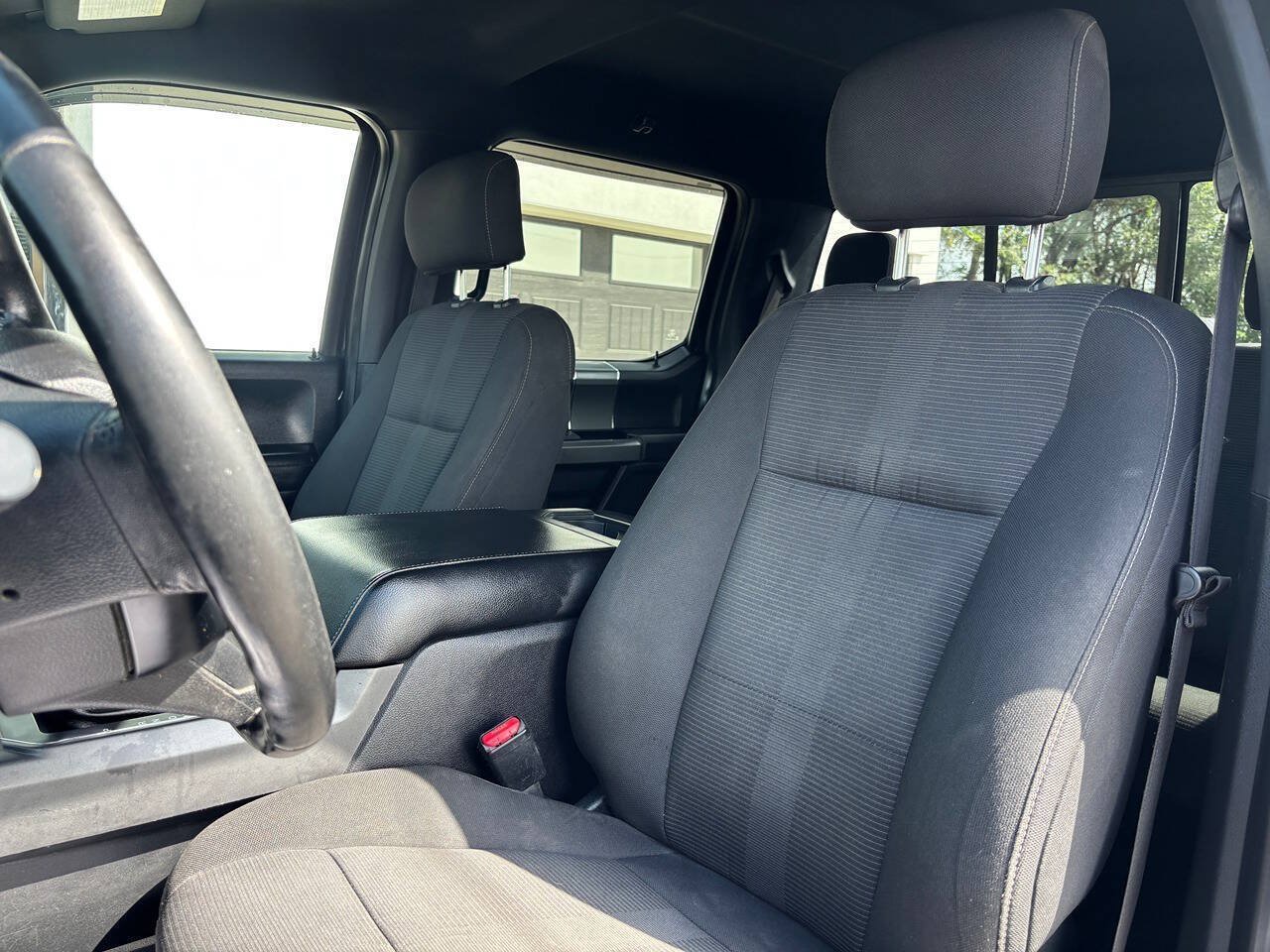 Used 2017 Ford F150 XLT w/ Equipment Group 302A Luxury AWD/4WD image 19