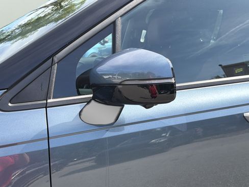Used 2024 Kia Carnival SX FWD image 29