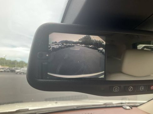Used 2011 Cadillac SRX Luxury FWD image 24