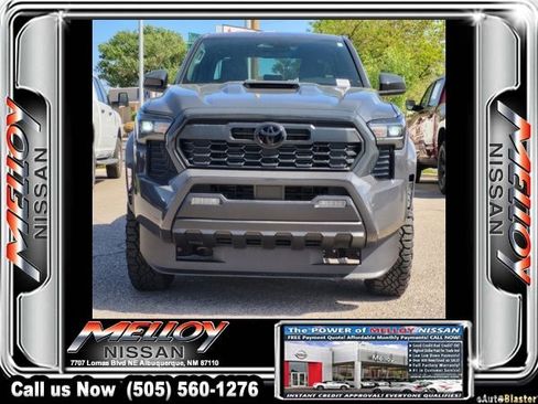 Used 2025 Toyota Tacoma TRD Sport AWD/4WD image 2