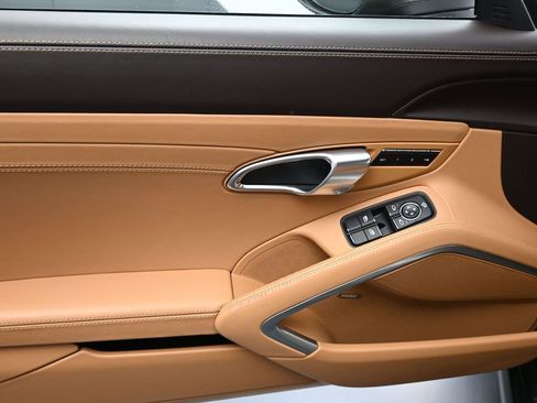 Certified 2024 Porsche 718 Cayman GTS image 28