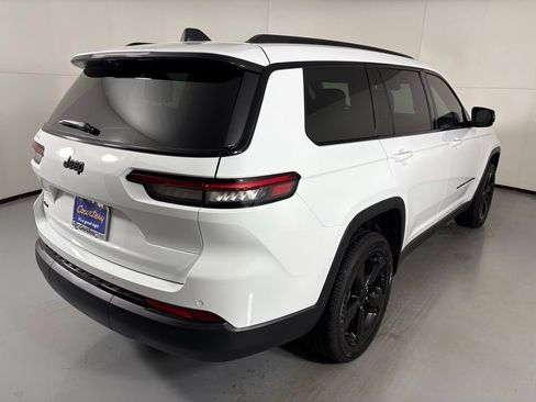 New 2025 Jeep Grand Cherokee L Altitude image 8